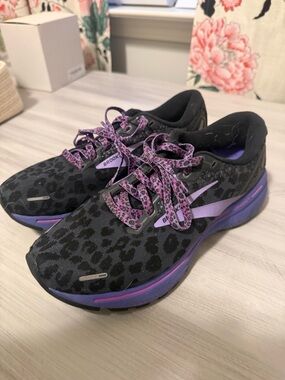 Brooks Women's Ghost 14 Black & Purple Leopard-Print Running Shoes